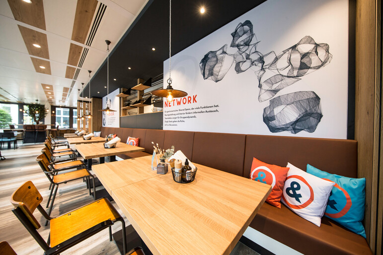 Sitzecke im Restaurant Flavour Network in Ismaning