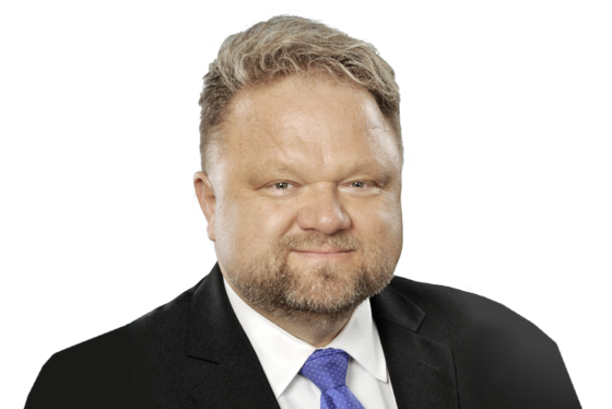 Ein sympathisches Portraitfoto von Erik Miethe