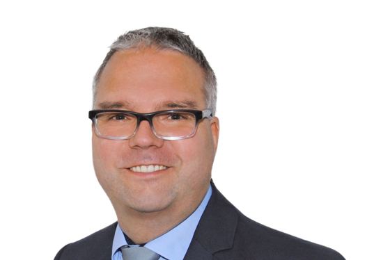 Ein sympathisches Portraitfoto von Dirk Göckeritz