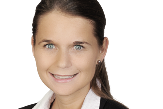 Ein sympathisches Portraitfoto von Franziska Geist
